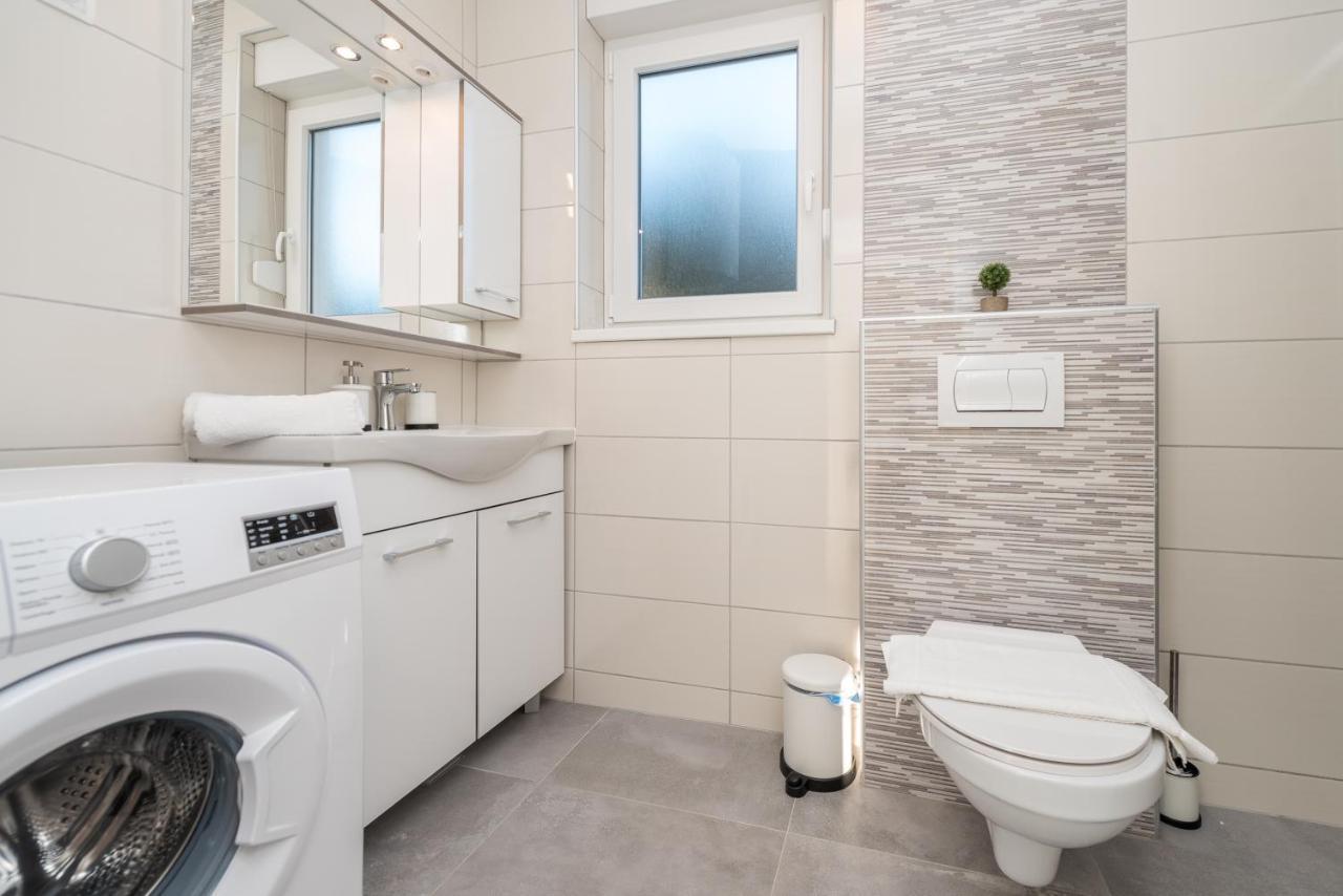 Villa Lena Luxury Apartments Новаля Екстериор снимка
